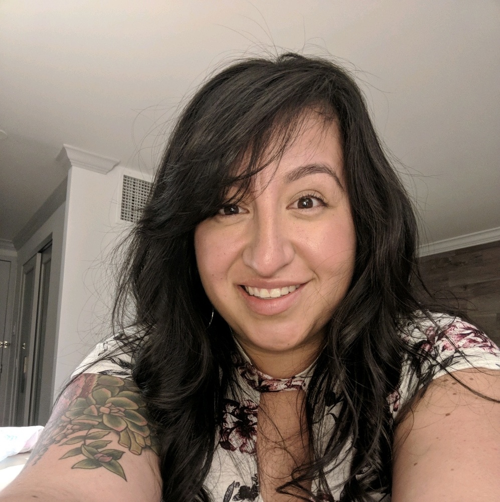 Meet your Posher, Ivette